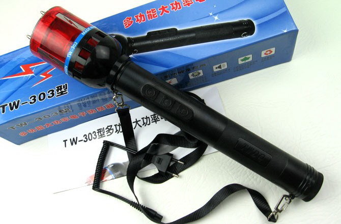 學校應該配備什么防身器材？